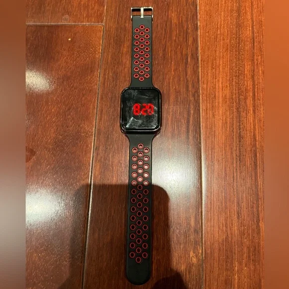 Men’s Tech Watch - Picture 1 of 7